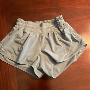 Green lululemon hotty hots